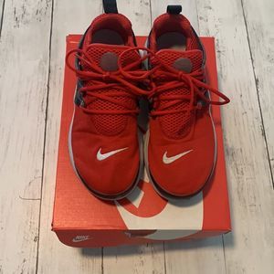 Nike Presto (GS) SZ 4Y